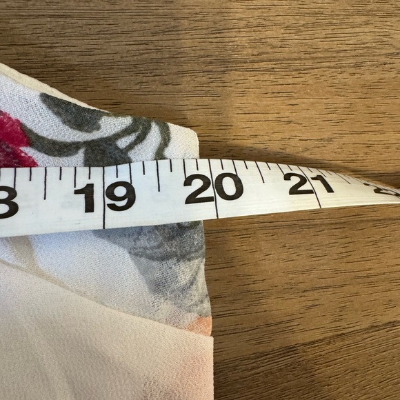 Love Fire Floral Lace Trim Dress. Size Large - Picture 6 of 7